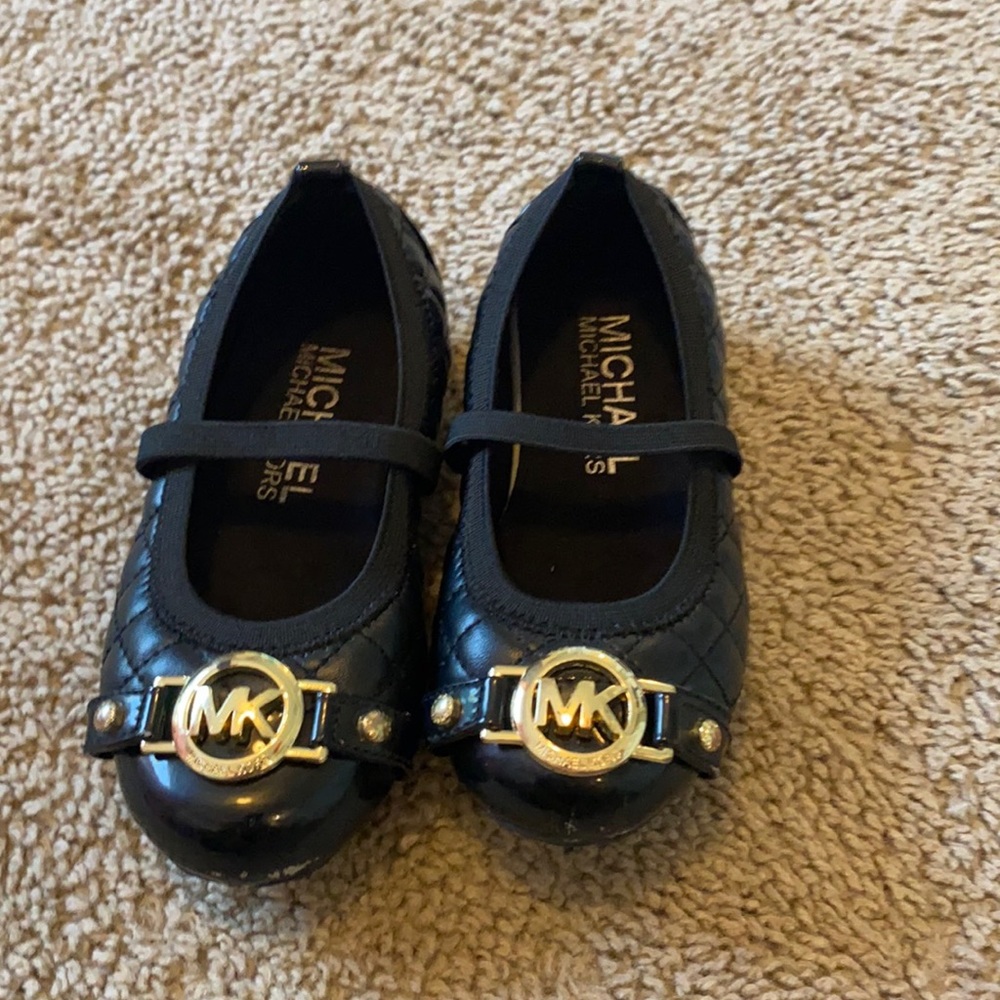Size 7 Michael kors
